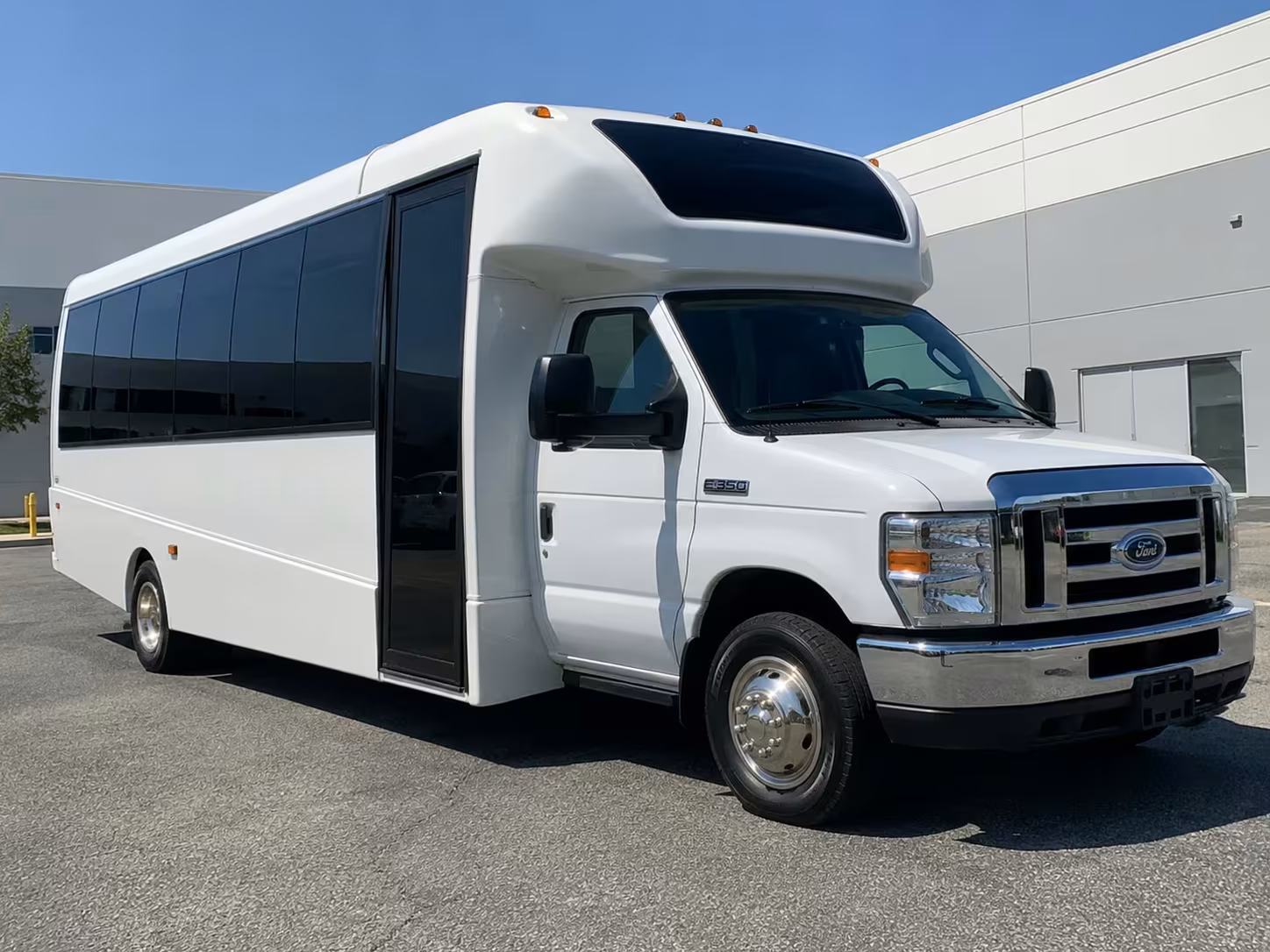 18 passenger minibus